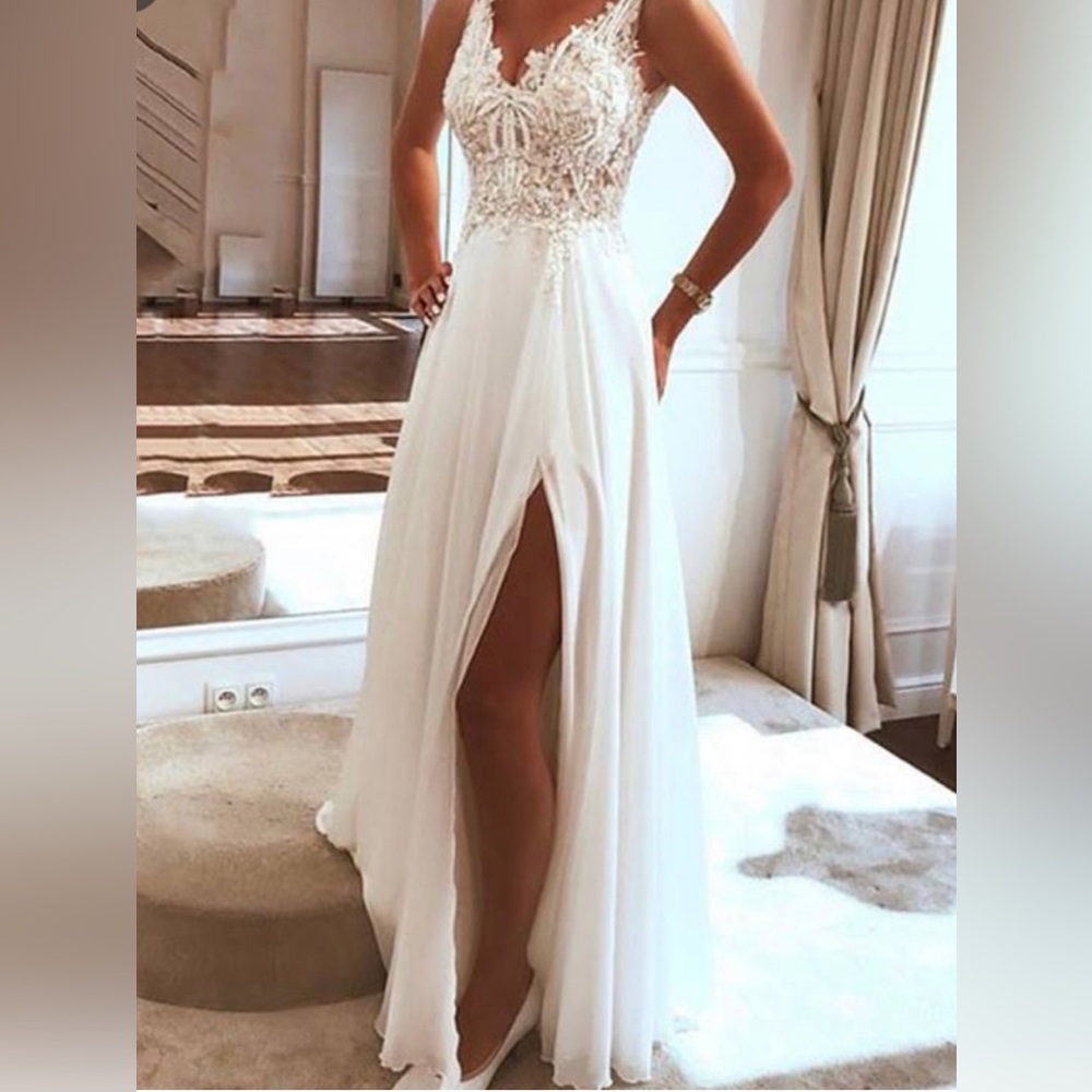 LanTang Wedding Dress White w/Lace Bodice and Slit Skirt Size 4